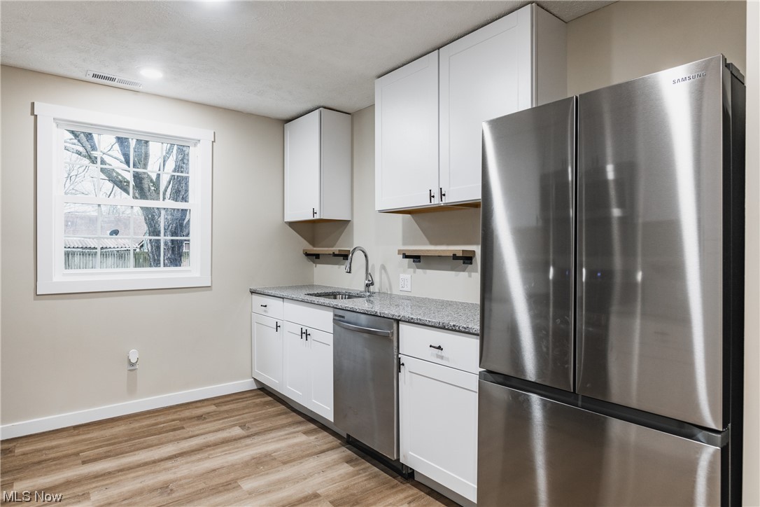 Casto Adn - Residential