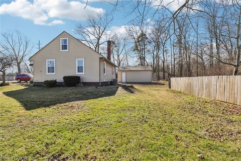 Tiny photo for 62 Jacobs Road, Hubbard, OH 44425 (MLS # 5190639)