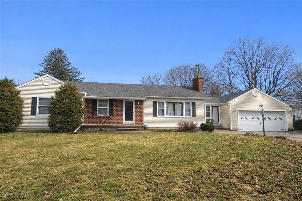 Photo of 3828 Lake Road W, Ashtabula, OH 44004 (MLS # 5187176)