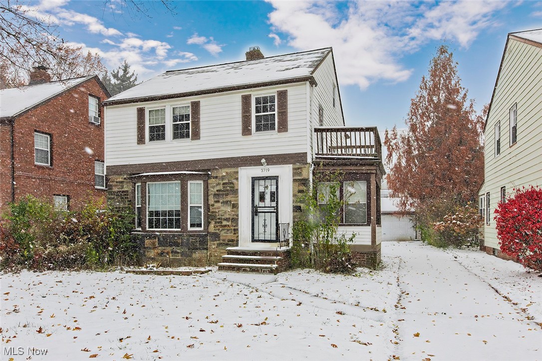 Cleveland Heights, Ohio 44118, United States, 3 Bedrooms Bedrooms, ,2 BathroomsBathrooms,Residential,Active,246190