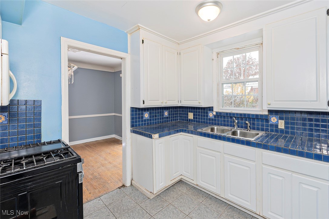 Cleveland Heights, Ohio 44118, United States, 3 Bedrooms Bedrooms, ,2 BathroomsBathrooms,Residential,Active,246190