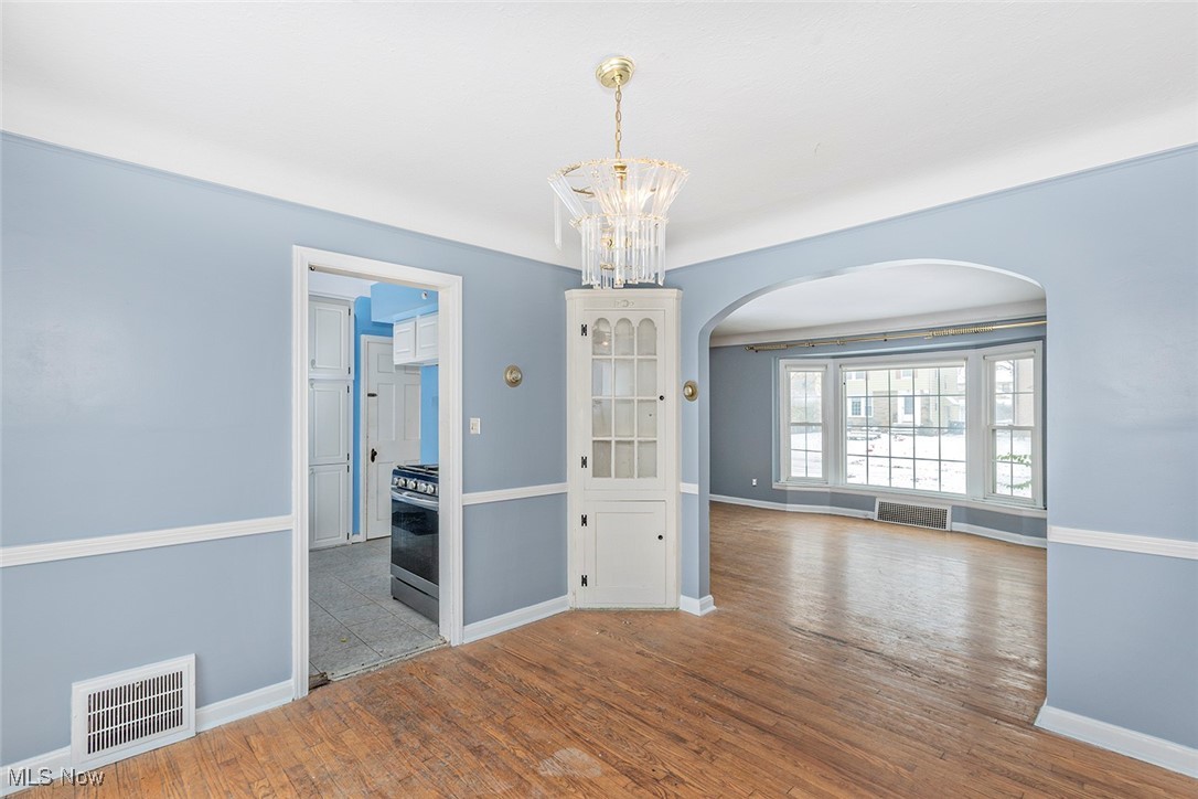 Cleveland Heights, Ohio 44118, United States, 3 Bedrooms Bedrooms, ,2 BathroomsBathrooms,Residential,Active,246190