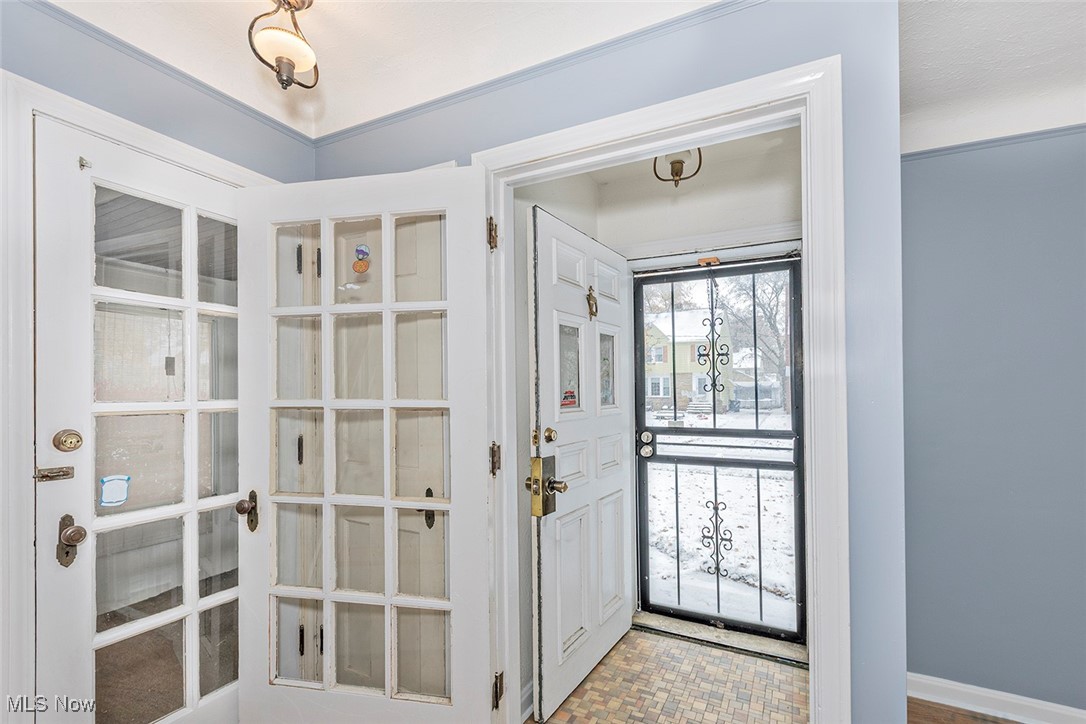 Cleveland Heights, Ohio 44118, United States, 3 Bedrooms Bedrooms, ,2 BathroomsBathrooms,Residential,Active,246190