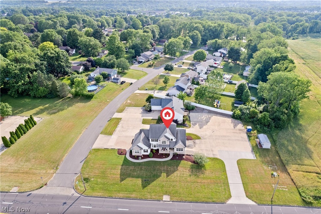 Photo of 10689 Cleveland Avenue NW, Uniontown, OH 44685 (MLS # 5218195)