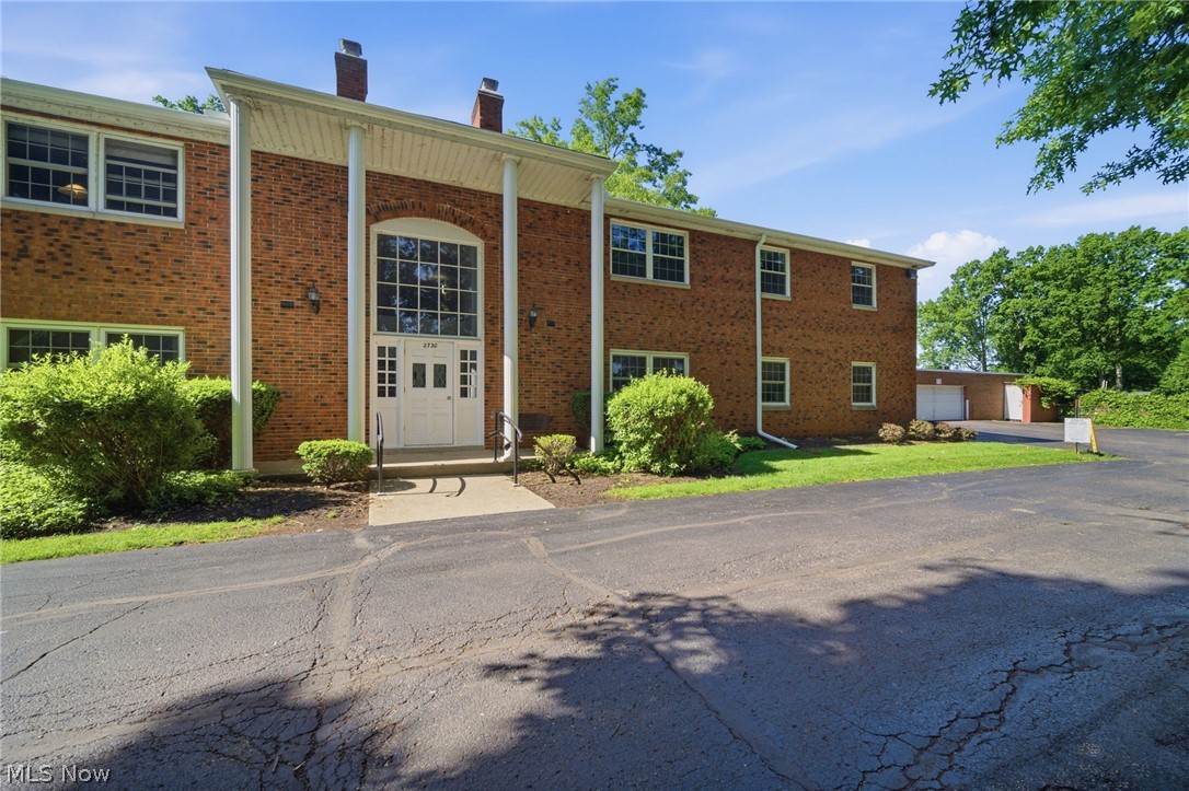 Heritage Circle Condo - Residential