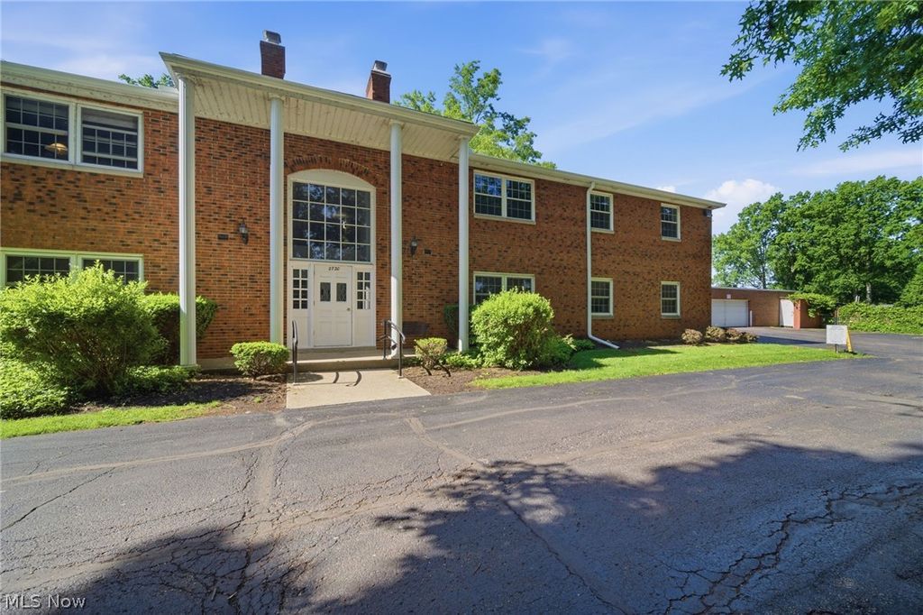 Photo of 2720 Pease Drive #218N, Rocky River, OH 44116 (MLS # 5214332)