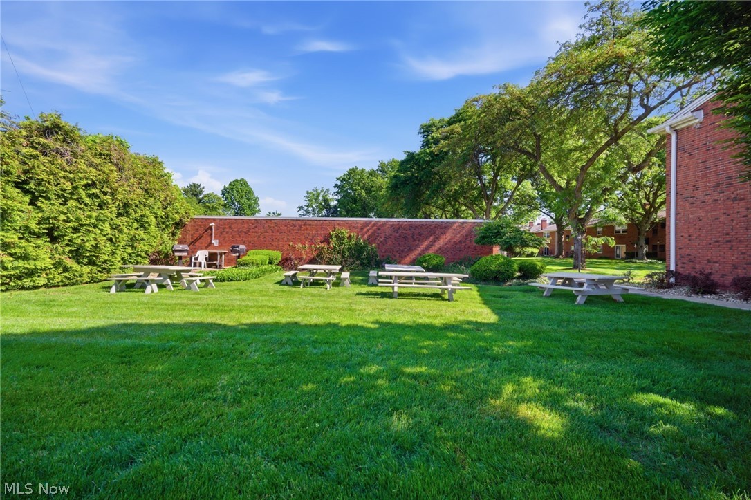 Heritage Circle Condo - Residential
