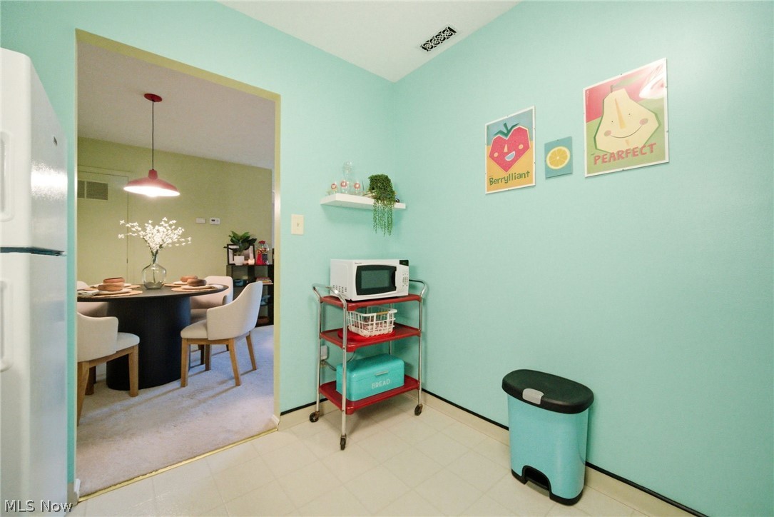 Heritage Circle Condo - Residential