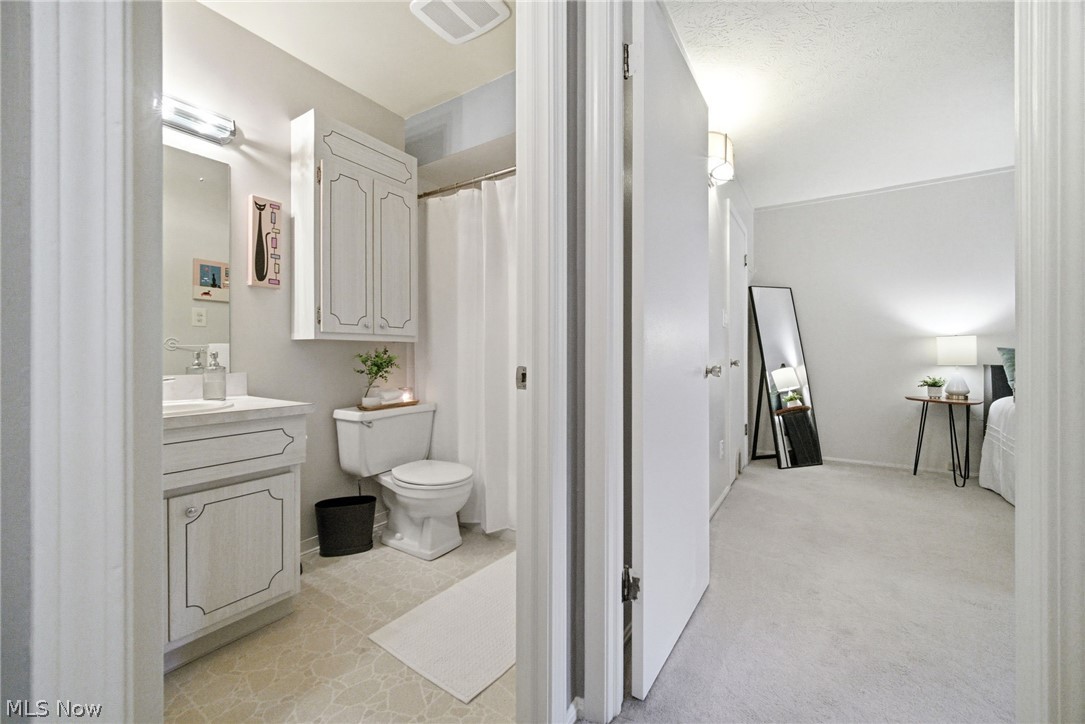 Heritage Circle Condo - Residential