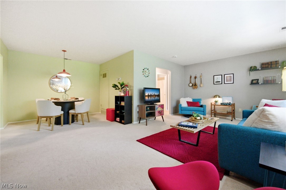 Heritage Circle Condo - Residential