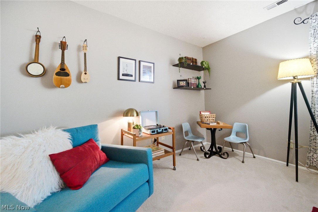 Heritage Circle Condo - Residential