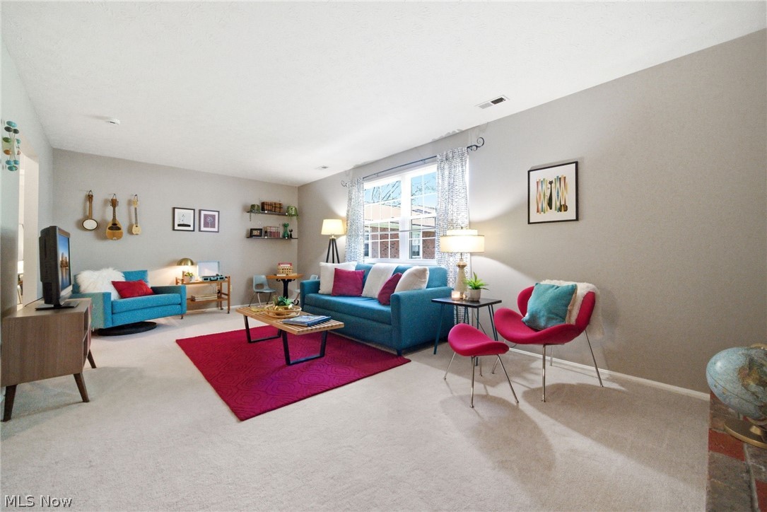 Heritage Circle Condo - Residential