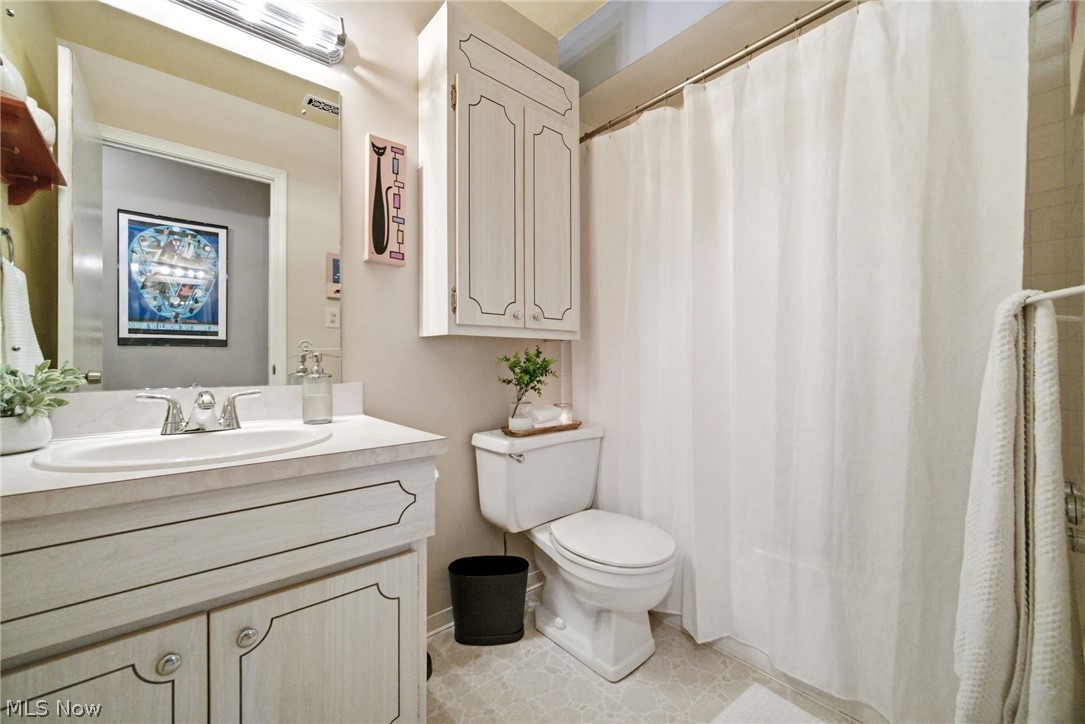Heritage Circle Condo - Residential