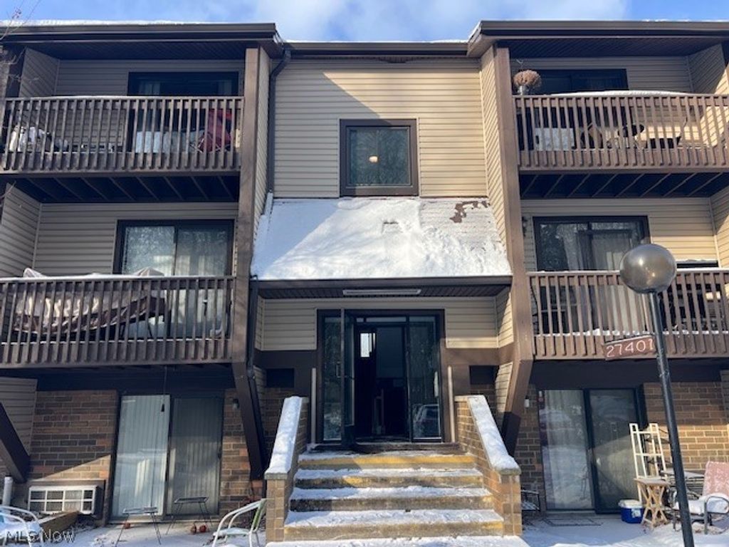 Photo of 27401 Westown Boulevard, Westlake, OH 44145 (MLS # 5184859)