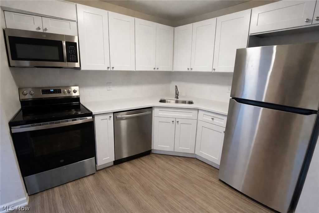 Photo of 27401 Westown Boulevard, Westlake, OH 44145 (MLS # 5184859)