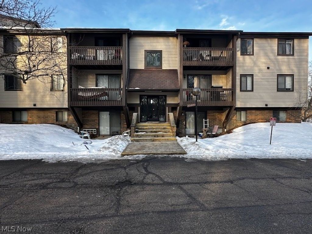 Photo of 27401 Westown Boulevard, Westlake, OH 44145 (MLS # 5184859)