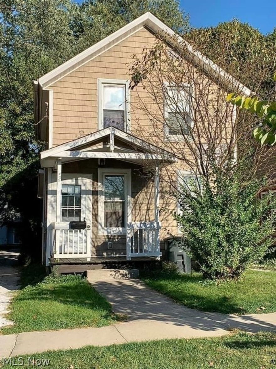 Investors! Great opportunity! Only .4 miles to University of Akron campus. Cape Cod home offers 3 bedrooms, one full bath, large living room and cute kitchen. Home has A/C, and the basement has laundry area with washer and dryer. There is a new condensing unit that was installed in (2022). Off street parking. Landlord pays gas bill which averages around $30-$50/Month depending on time if the year. Tenant pays all other utilities. Brings in $1,035/Month, $345/each room, $12,420/Annually. Solid rental history. Currently rented through 7/31/2022.