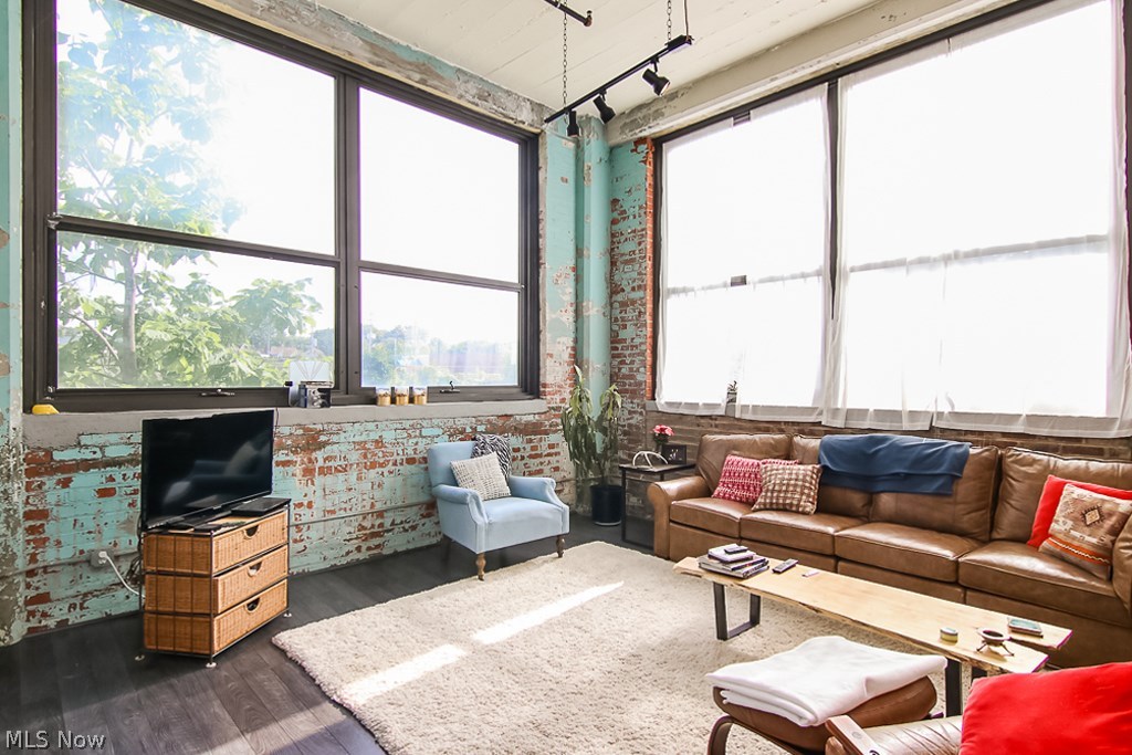 Painters Loft Condo - Residential