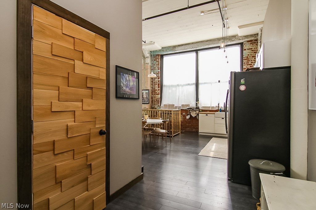 Painters Loft Condo - Residential