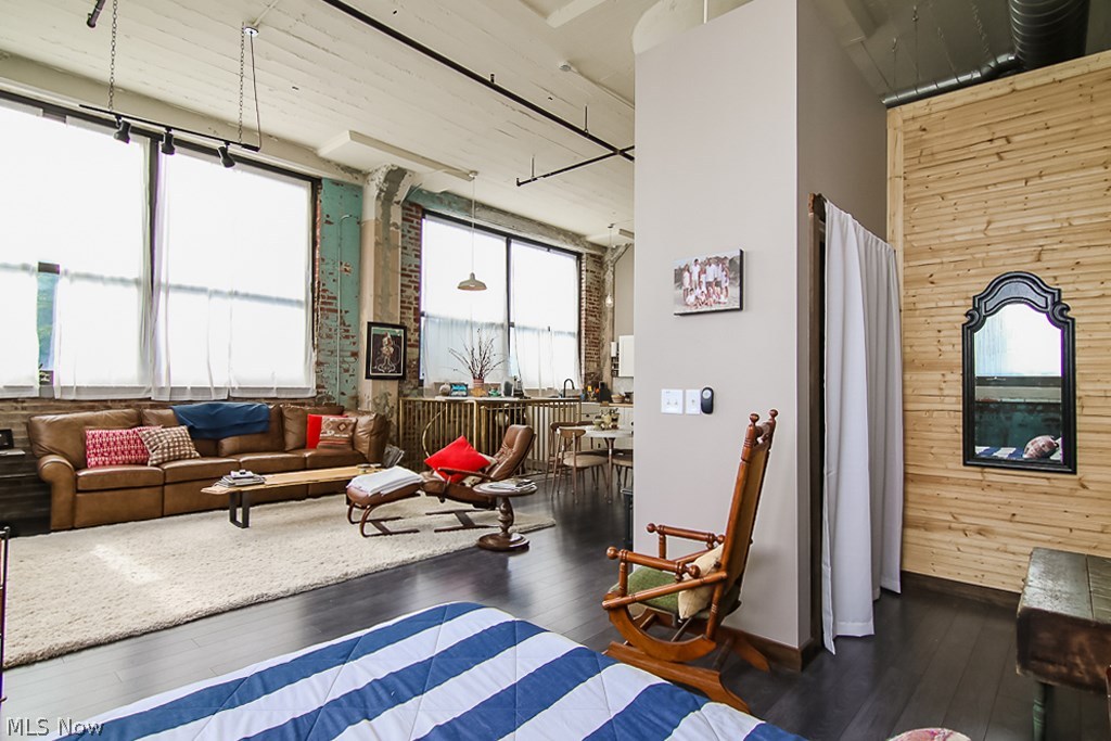Painters Loft Condo - Residential