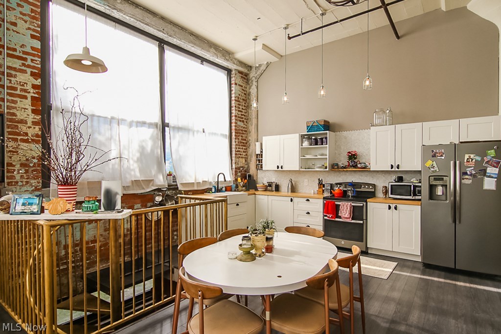 Painters Loft Condo - Residential