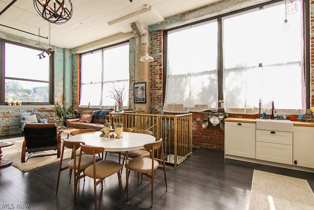 Painters Loft Condo - Residential