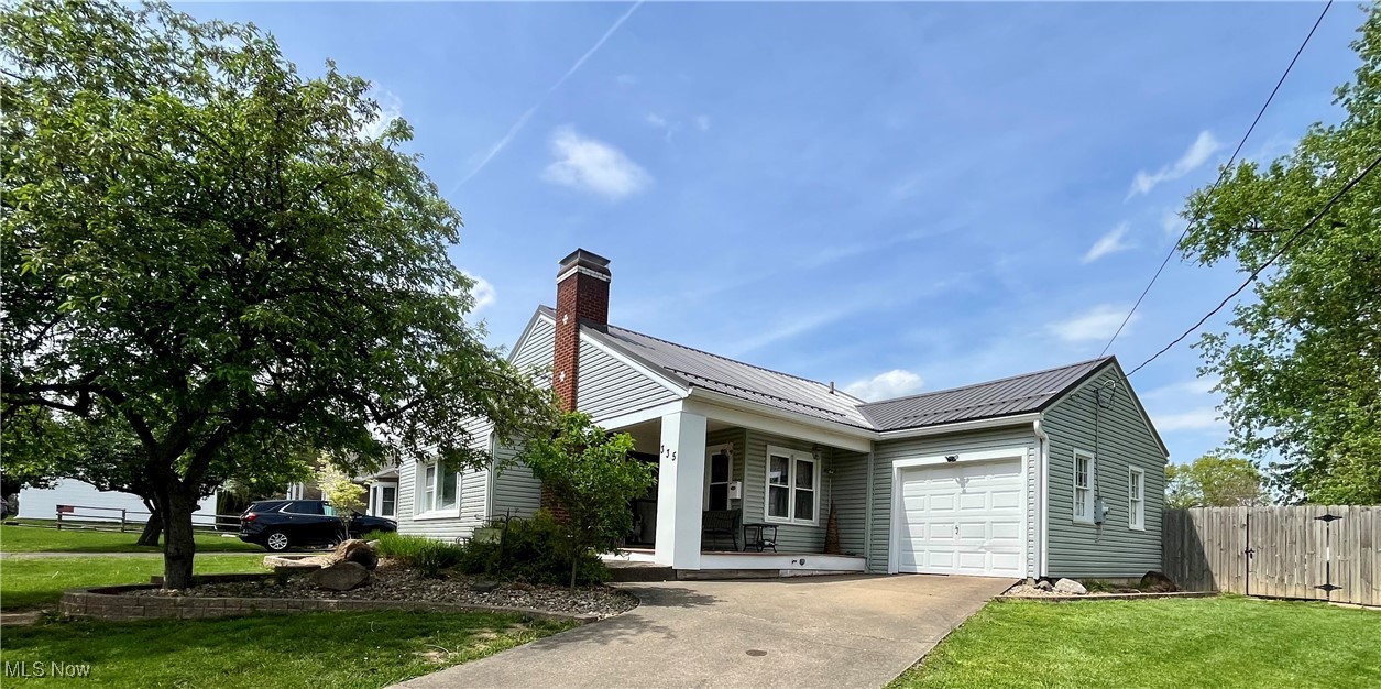 335 Englewood Avenue, Zanesville, Ohio image 2