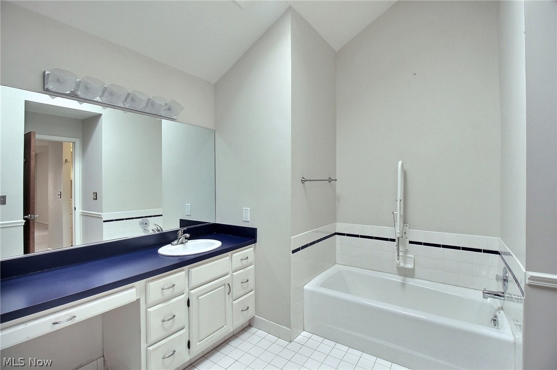 Fairmount Court Condo - Residential