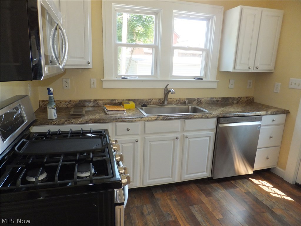 Economy R/E Bldg Cos Crestview - Residential