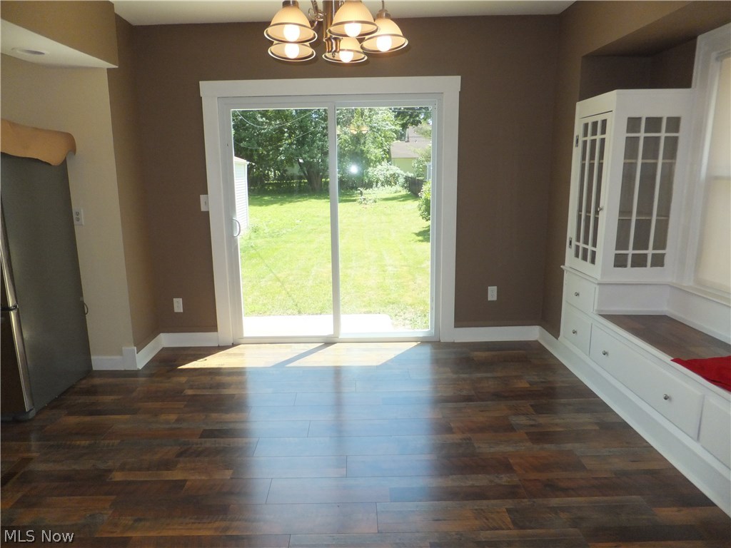 Economy R/E Bldg Cos Crestview - Residential