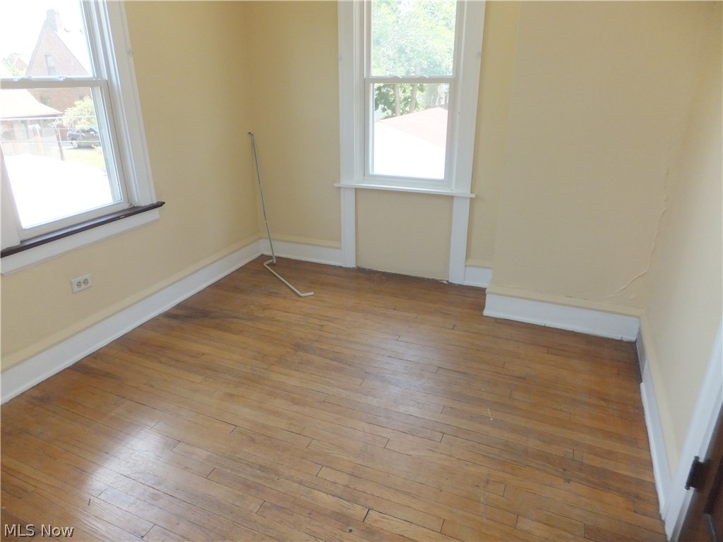 Economy R/E Bldg Cos Crestview - Residential