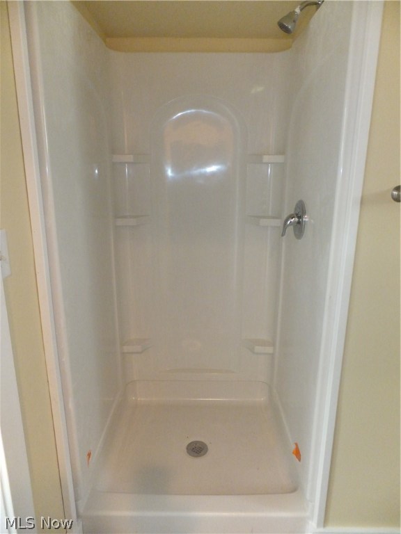 Economy R/E Bldg Cos Crestview - Residential