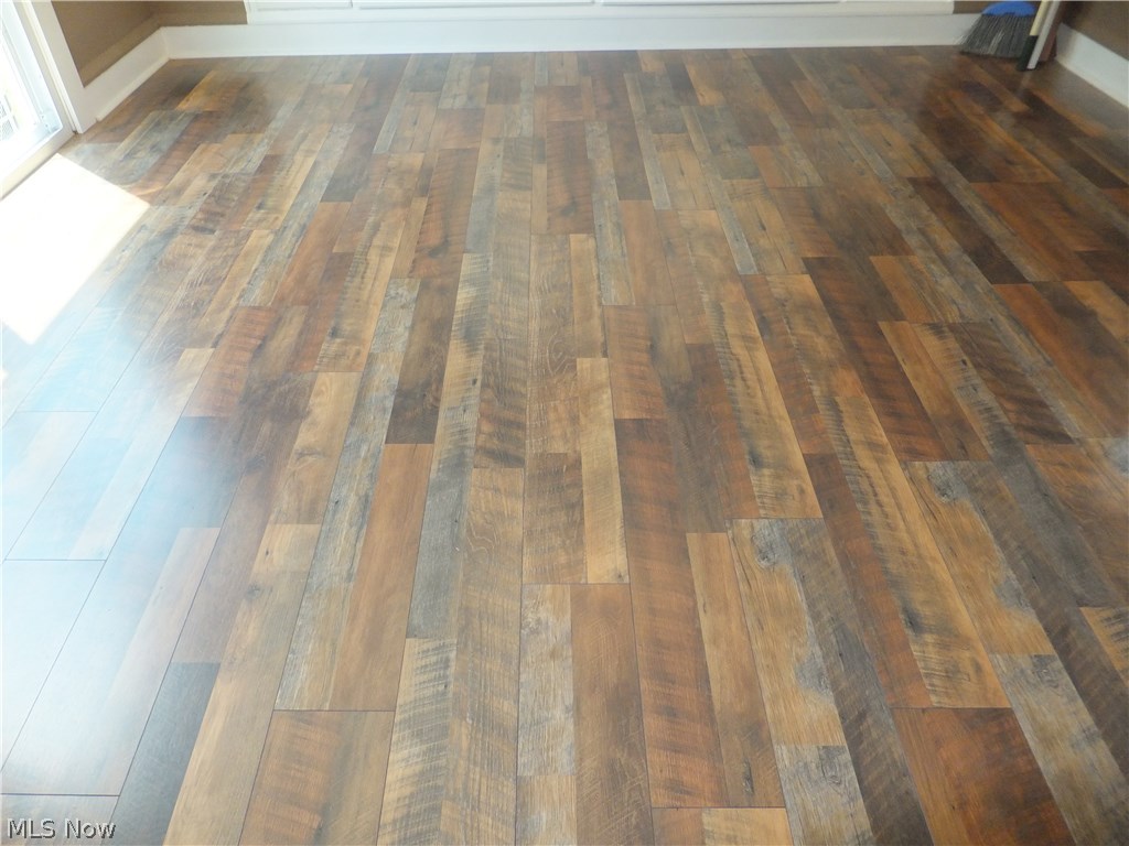 Economy R/E Bldg Cos Crestview - Residential