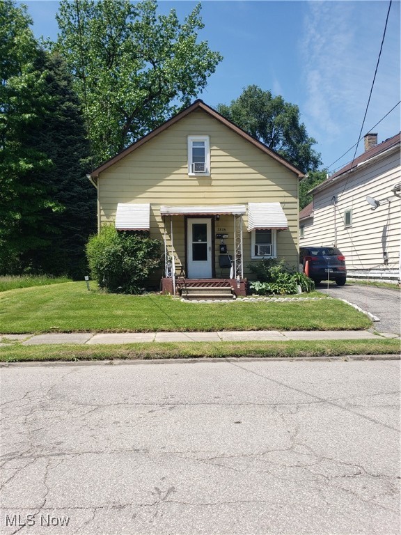 2 Bedroom Single Family
Does not need any work, all systems functions properly, any maintenance has been tended to as it came up
Bedrooms and bathroom on main floor
Central location close to Fleet Avenue and I-77 exit
House had major re-vamping in 2020 including:
- electric updated
- all new vinyl windows with new matching aluminum window trims
- sub-floors were replaced in kitchen, utility room, pantry, and bathroom
- grey vinyl plank was installed on in all rooms on the main level (1st floor) of the house
- bathroom was rebuilt from the studs out
- kitchen counter, sink, and cabinets were installed.
Attic is the full length of the house. It consist of 3 portions, 2 of which have covered walls, and it is used for storage only.
Basement cellar houses furnace and access HVAC venting
Lots of green grass fields adjacent to and across the street.
It's a rural like setting inside the city.
House is in the heart of Slavic Village.
Fleet Avenue has been completely rebuilt and modernized with new sewer lines, sidewalks, and roadscape in the past decade.