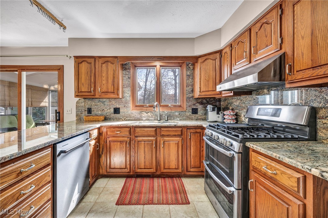 7717 Rutland Drive, Mentor, Ohio image 15
