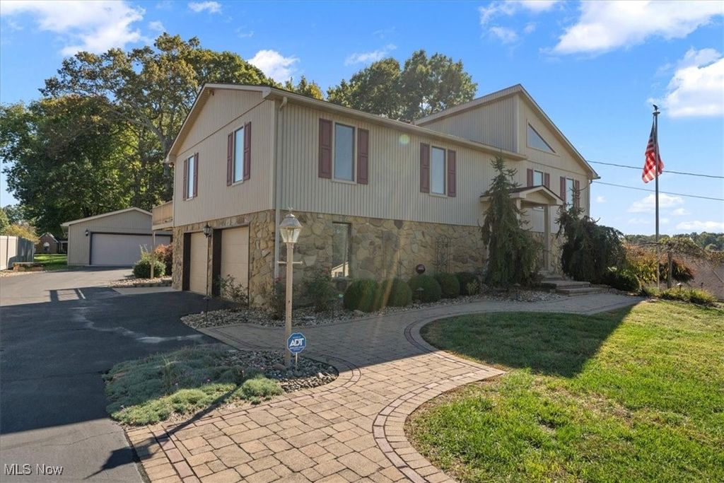 Photo of 106 Marshall Road, Marietta, OH 45750 (MLS # 5164955)