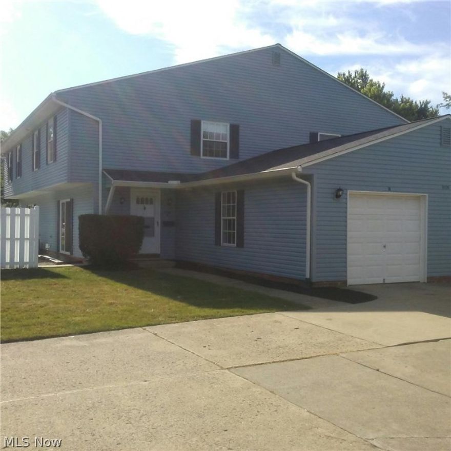 LOVELY MENTOR, OHIO: Large (3)bedroom condominium. If your looking for a turn key property to rent this one is it. All appliances are included, refrigerator stove, dishwasher, microwave, front load washer & dryer. All new neutral carpeting and new flooring is included. A 42 inch flat screen has been mounted in the living room for your enjoyment. Relax under a partially enclosed white patio, for all your summer activities! No need to worry about lawn or snow care or refuse removal, these services are provided free of charge. Attached garaged make winter mornings easier. Central Air Conditioning keeps you cool during the summer months. This property includes 24/7 maintenance if required. This property is professionally managed.

Note: This property is in pristine condition. Please view all photo's!!! Even the garage is spotless!!!