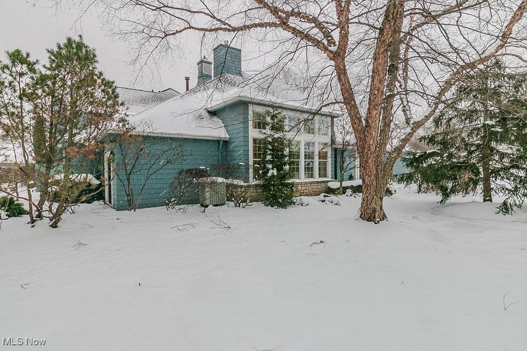 Photo of 26 Haskell Drive, Bratenahl, OH 44108 (MLS # 5183985)