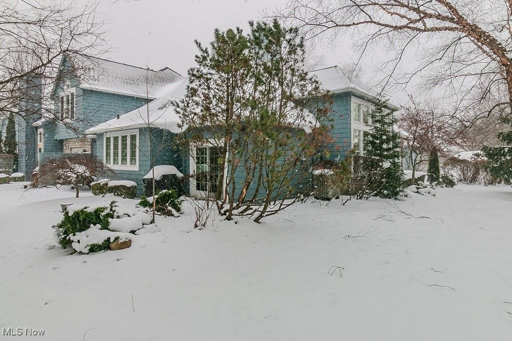 Photo of 26 Haskell Drive, Bratenahl, OH 44108 (MLS # 5183985)