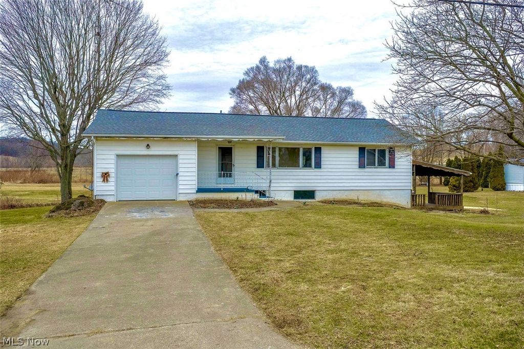 Photo of 3336 Broad Run Dairy Road NW, Dover, OH 44622 (MLS # 5192317)