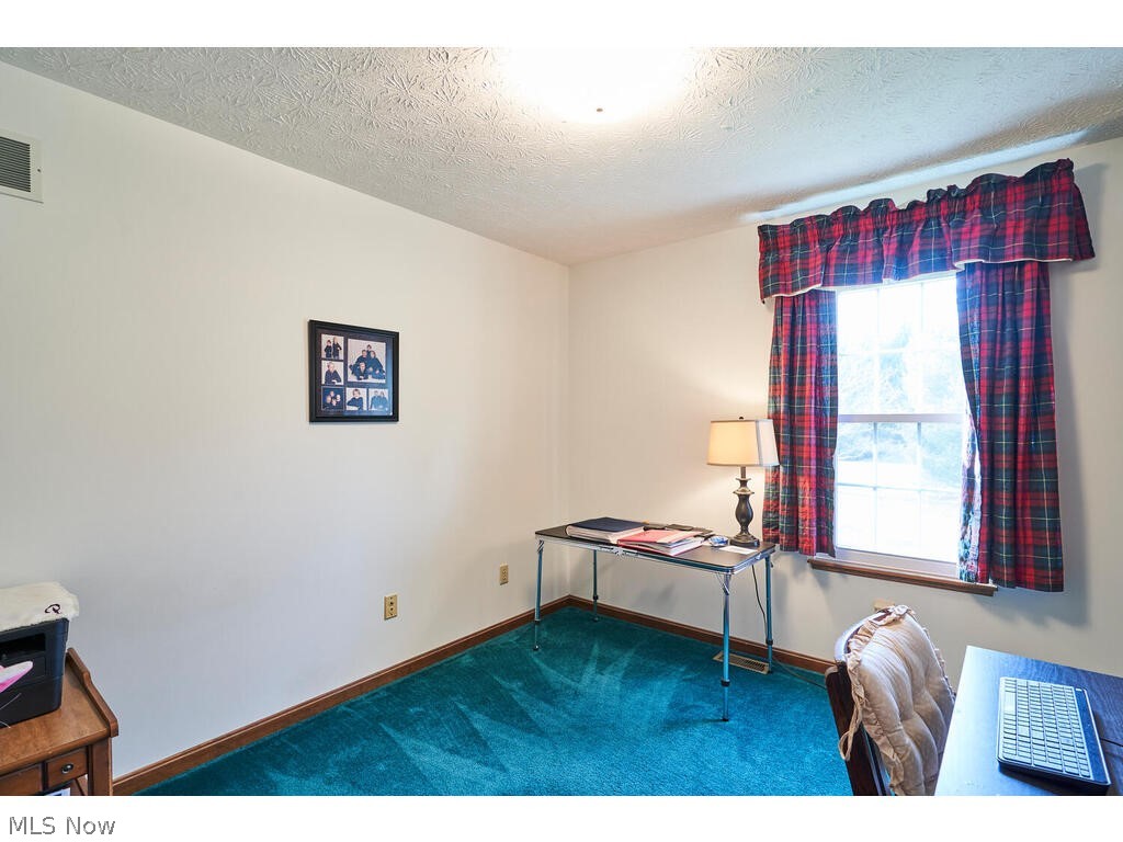 Dellwoods Es - Residential