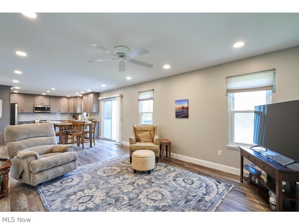 Dellwoods Es - Residential