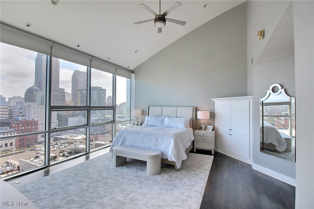 Pinnacle Condo - Residential