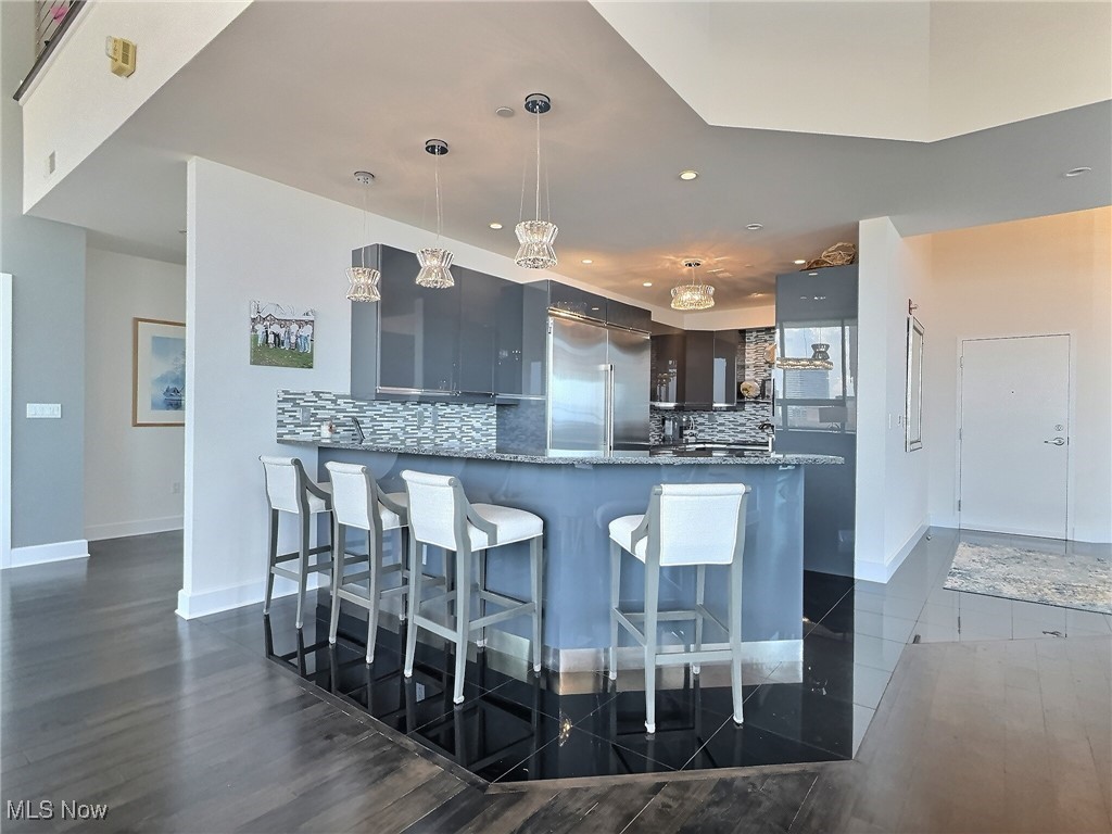 Pinnacle Condo - Residential