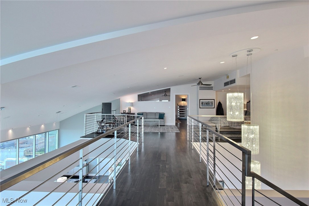 Pinnacle Condo - Residential