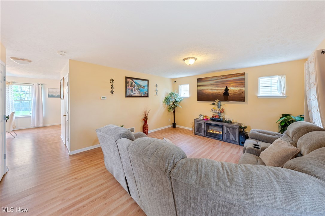 12901 Marston Avenue, Cleveland, Ohio image 7
