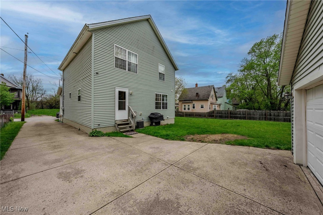 12901 Marston Avenue, Cleveland, Ohio image 27