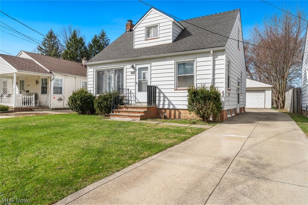 Photo of 1206 Lander Road, Mayfield Heights, OH 44124 (MLS # 5193696)