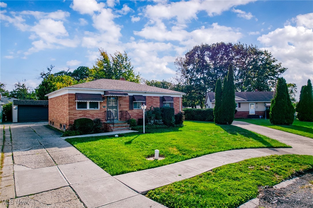 4244 E 177th Place