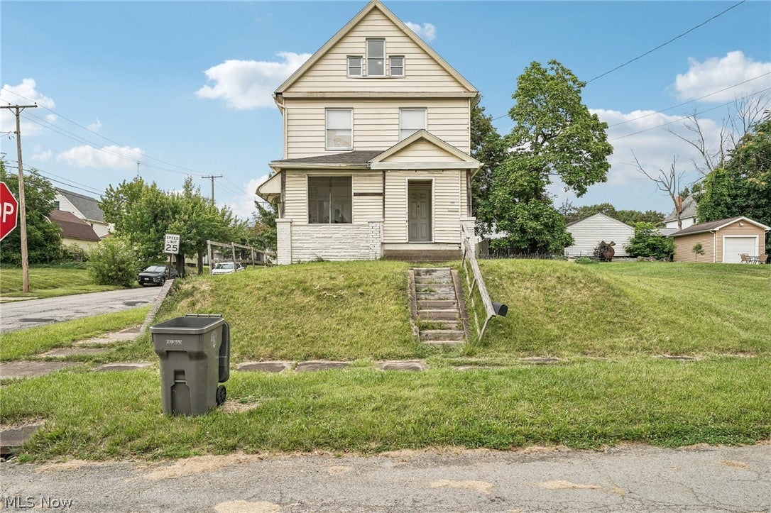 640 Broadway Avenue